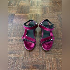 Sandro Velvet Deep Raspberry Sandals Strap Sandals US 8